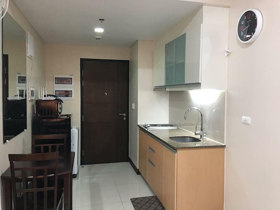 Condotel Walking Distance To Airport Маніла Екстер'єр фото